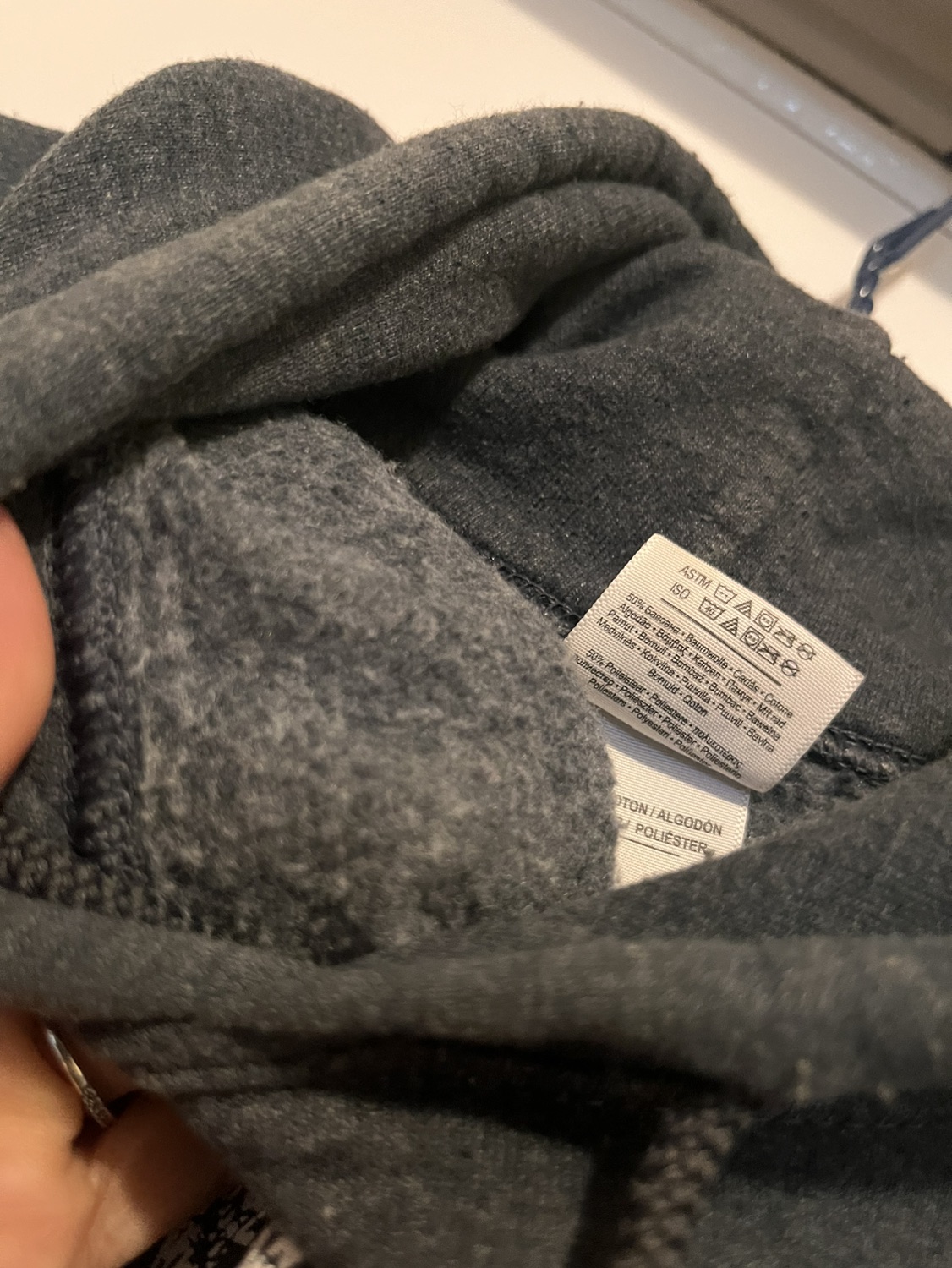 Sweaters 2x SMALL plus 1 FREE M image indicator(4)