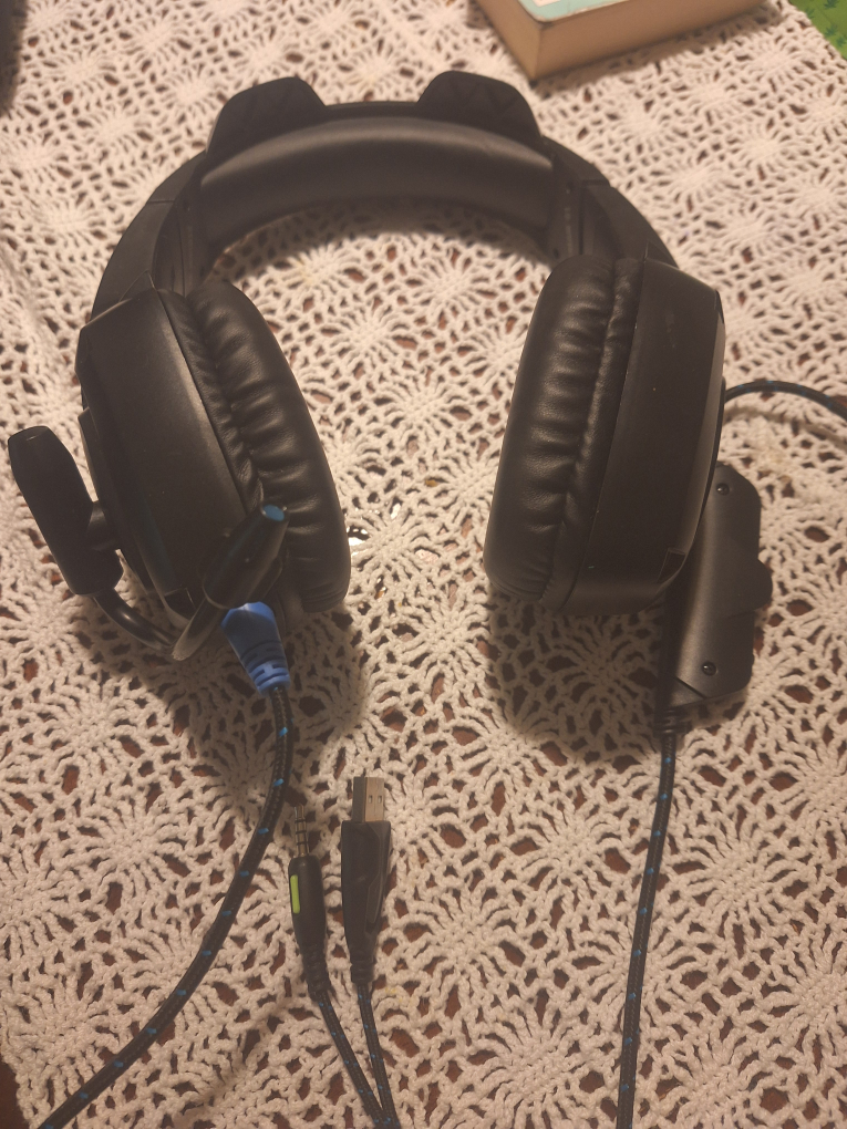 adesso gaming headphones image indicator(3)