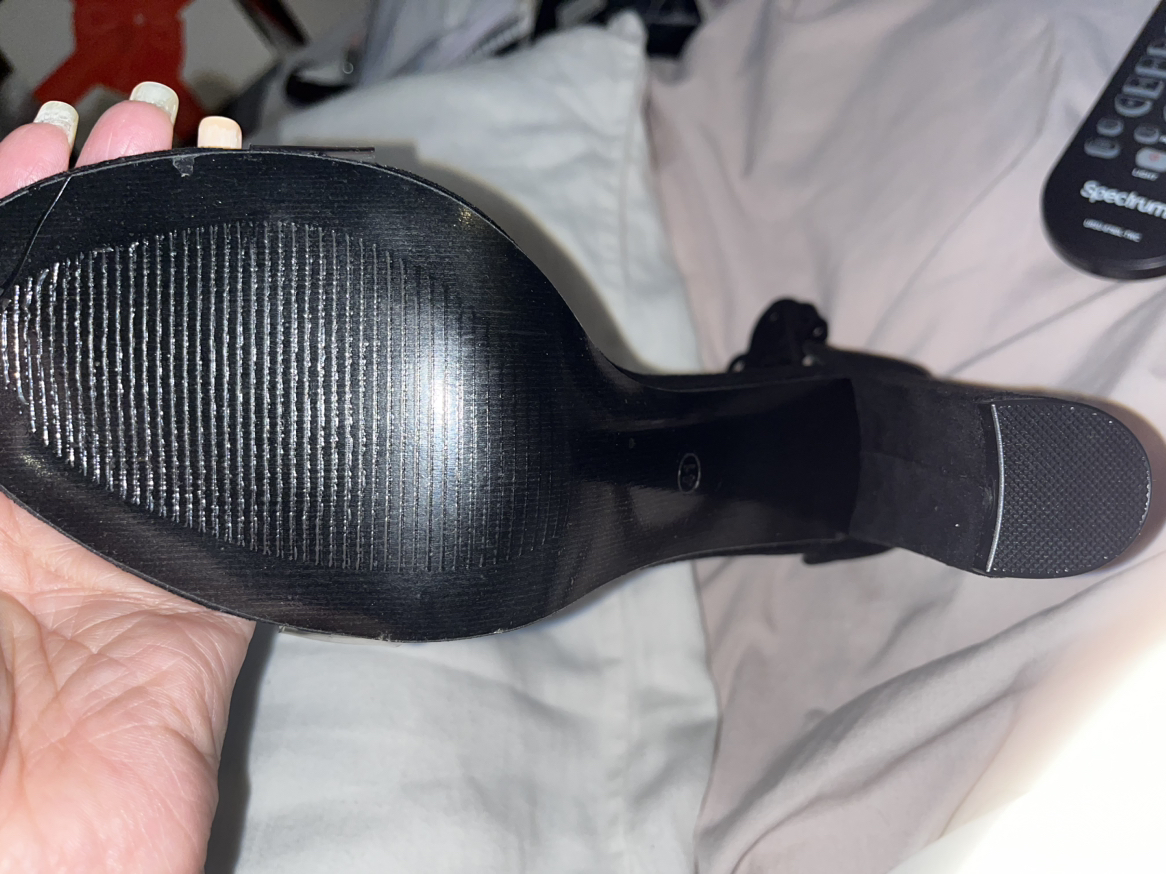 BNIB woman’s open toe high heeled strap shoe image indicator(2)