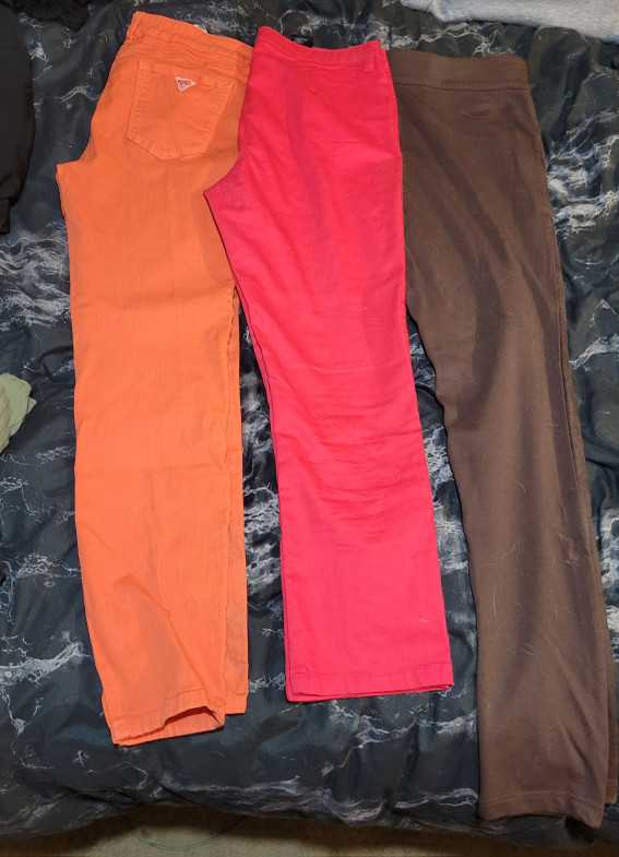 Ladies medium clothes image indicator(5)