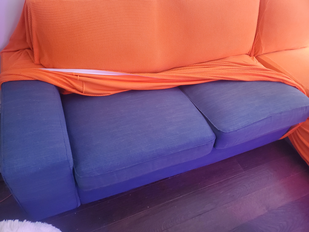 kivik couch image indicator(4)