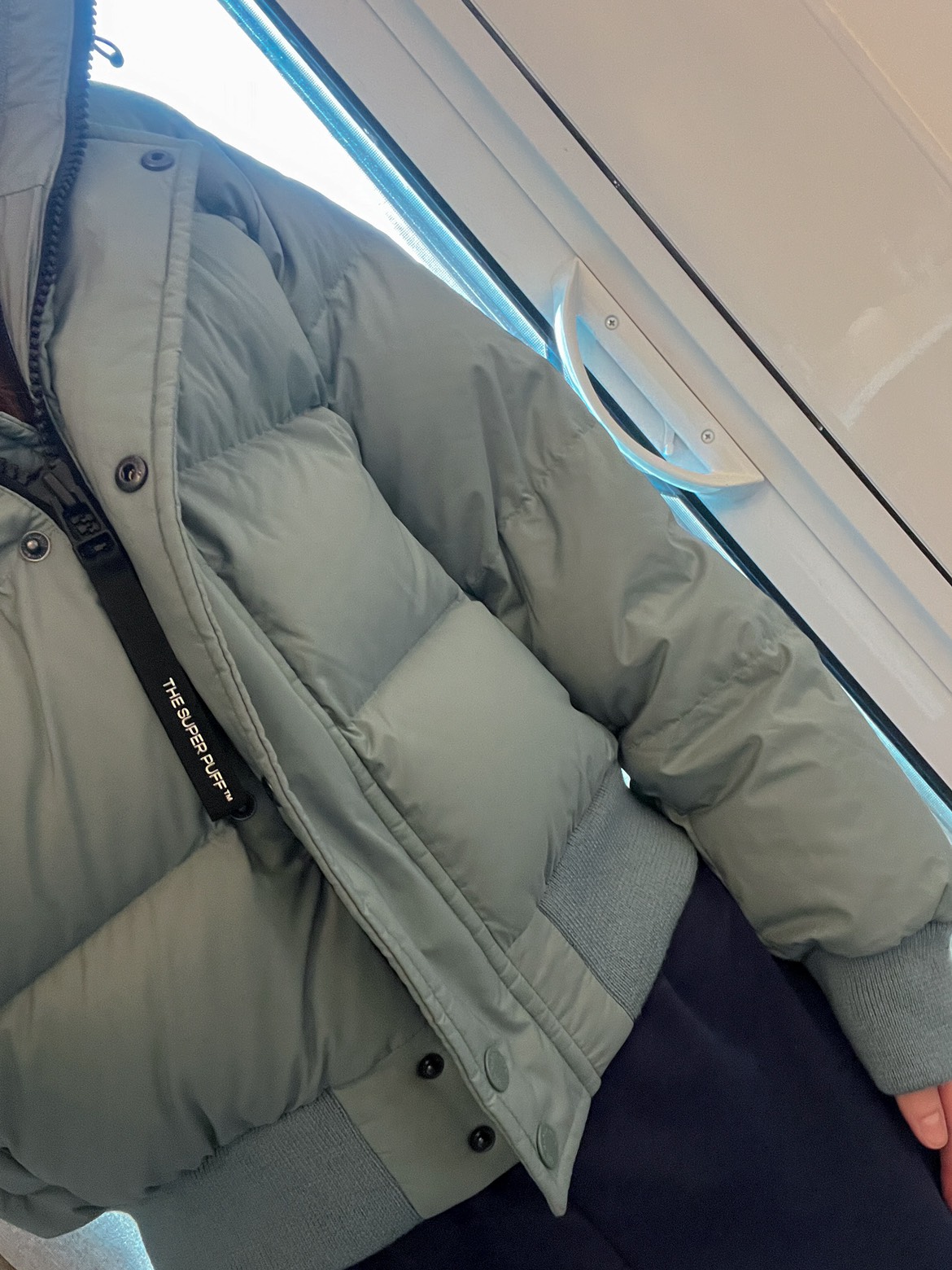 Aritzia The Super Puff Bomber Jacket - photo 2