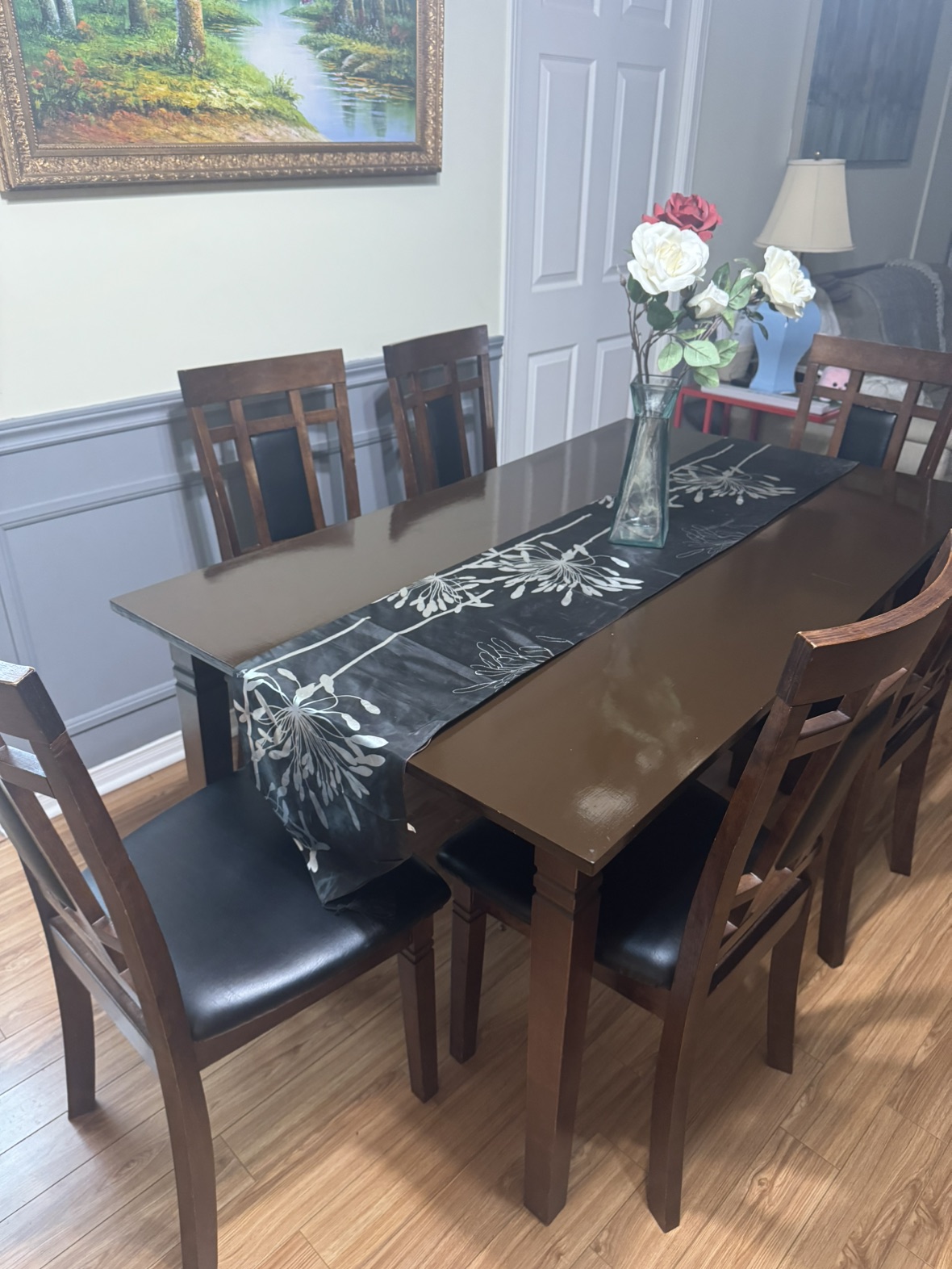 Dining table + 6 chairs (The Brick) image indicator(2)