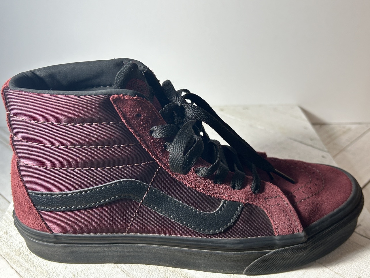 CLEARANCE Vans Unisex Hightop Shoes image indicator(5)