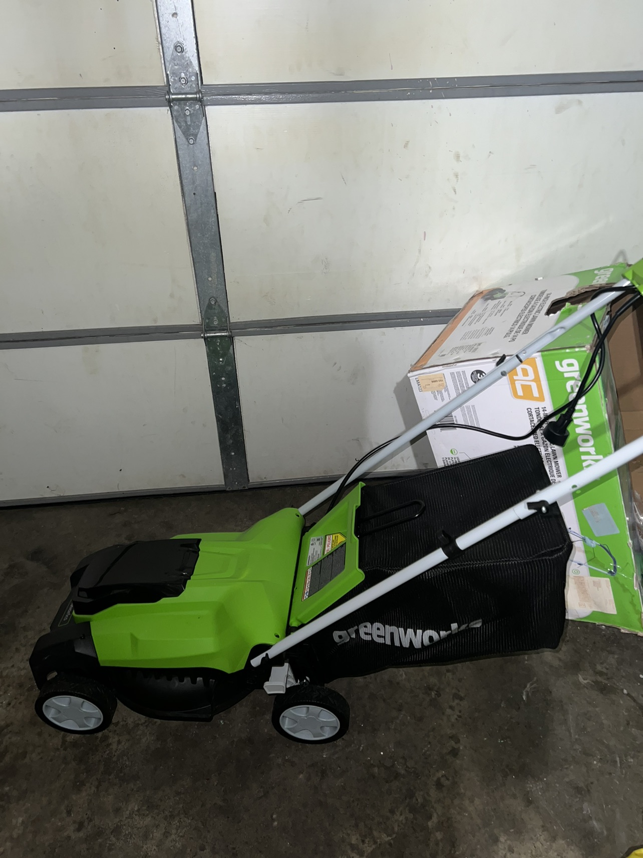 14” green works chorded lawnmower thumbnail