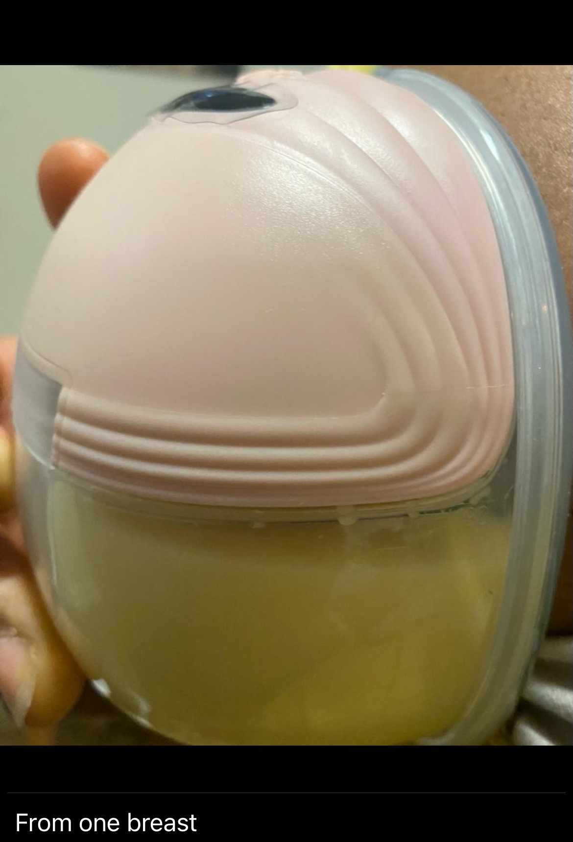 Brand new in box S21 rechargeable handsfree breast pump for sale - photo 5