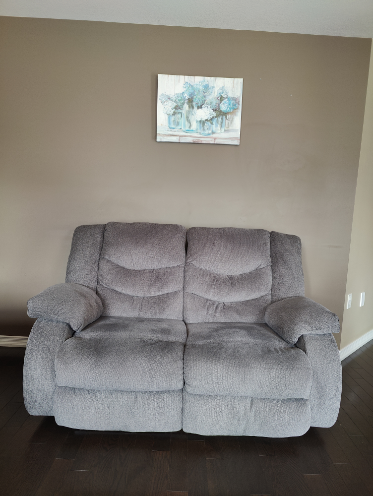 Ashley Recliners (3+2 seats) - Moving Sale - photo 4