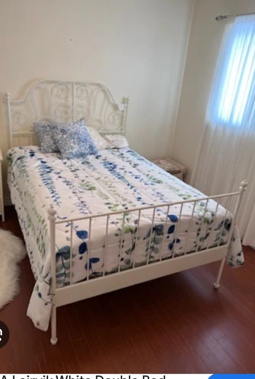 Queen size  bed (queen size)
