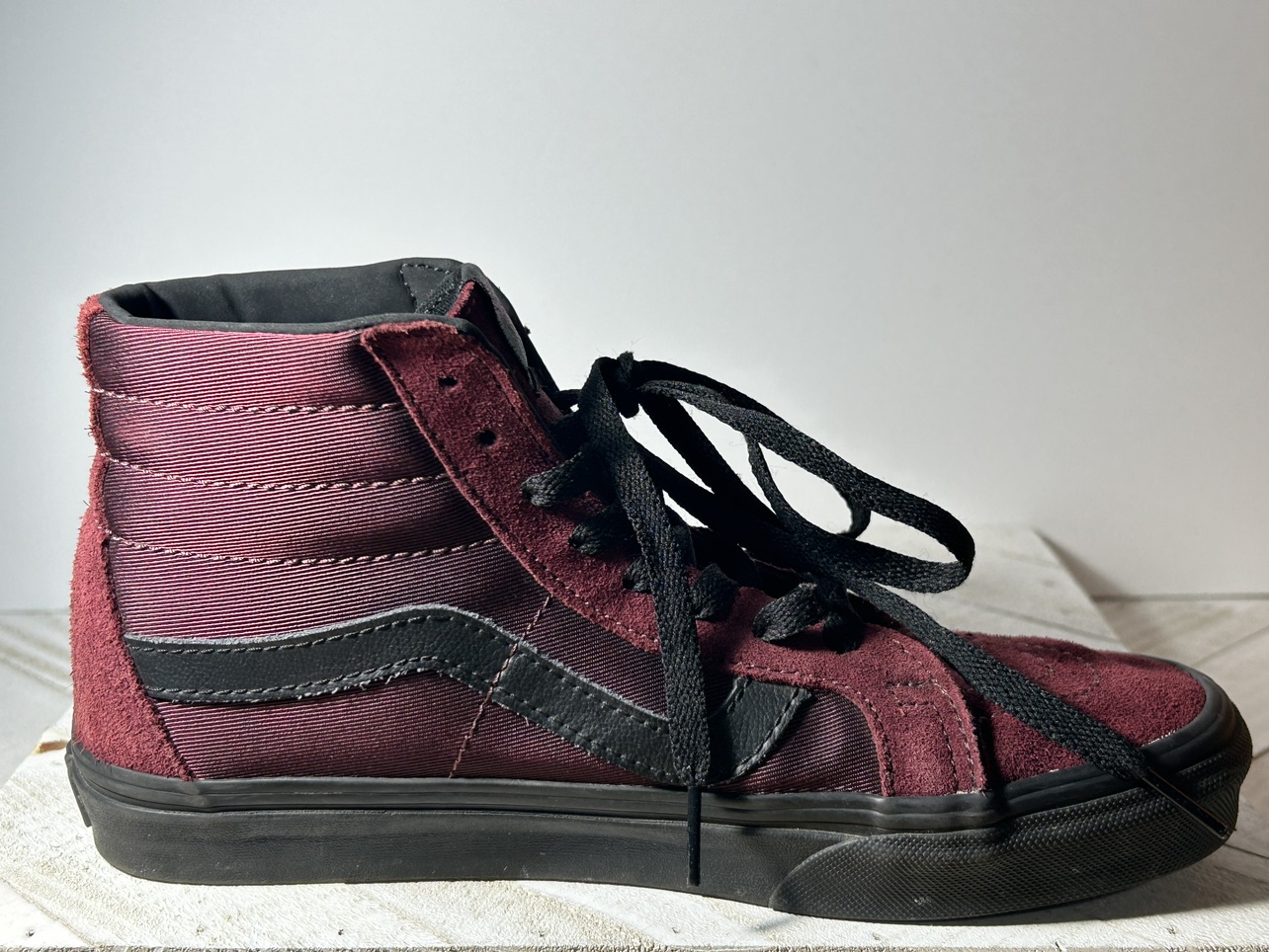 CLEARANCE Vans Unisex Hightop Shoes image indicator(8)