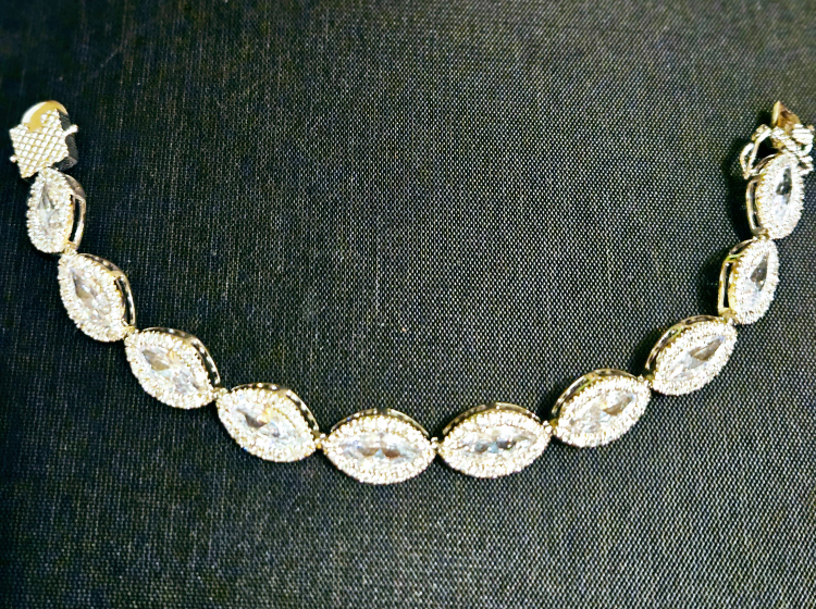 🥕beautiful Swarovski Dimond  bracelet - photo 2
