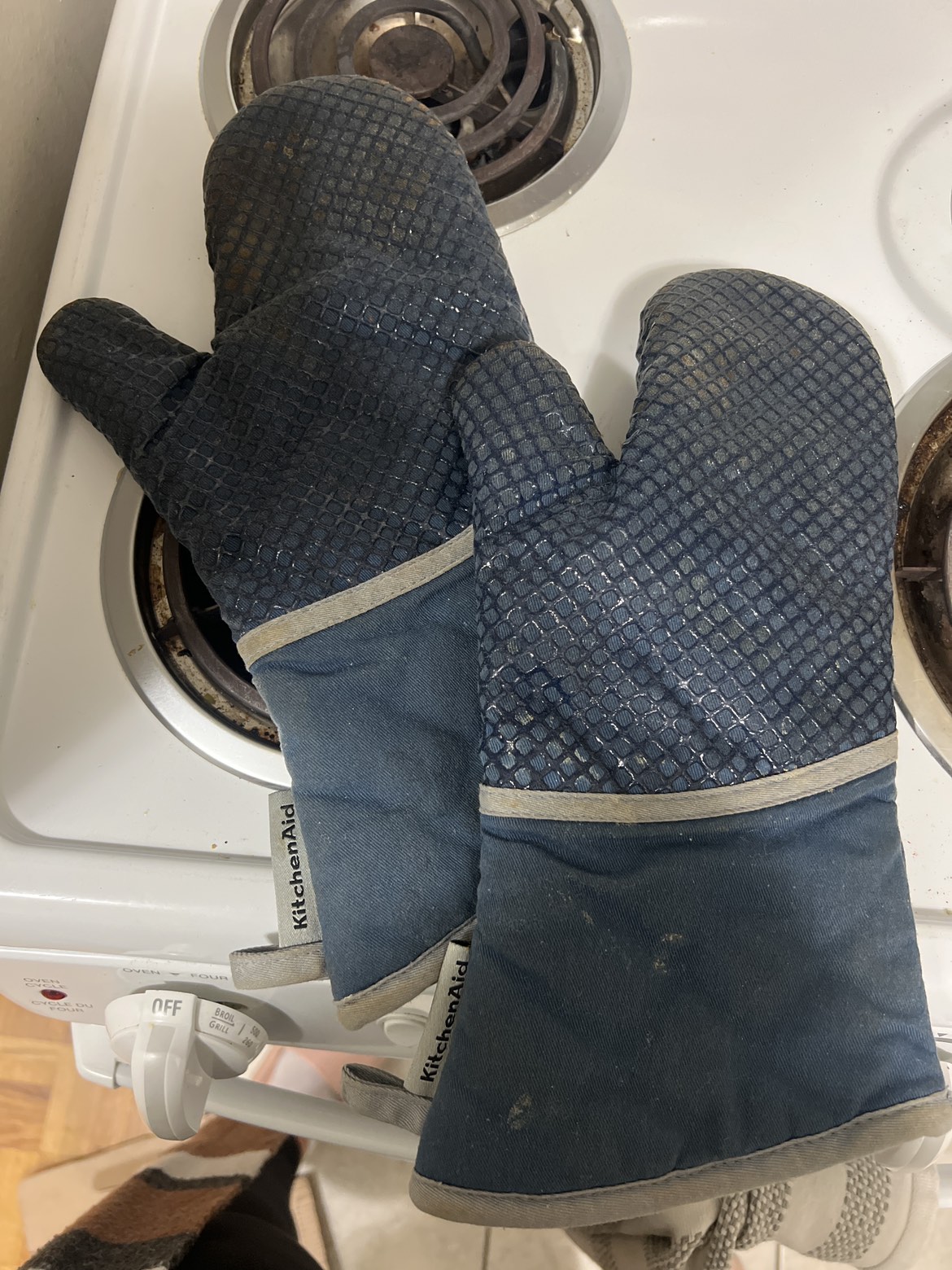 Kitchen Aid Oven Mitts 🧡