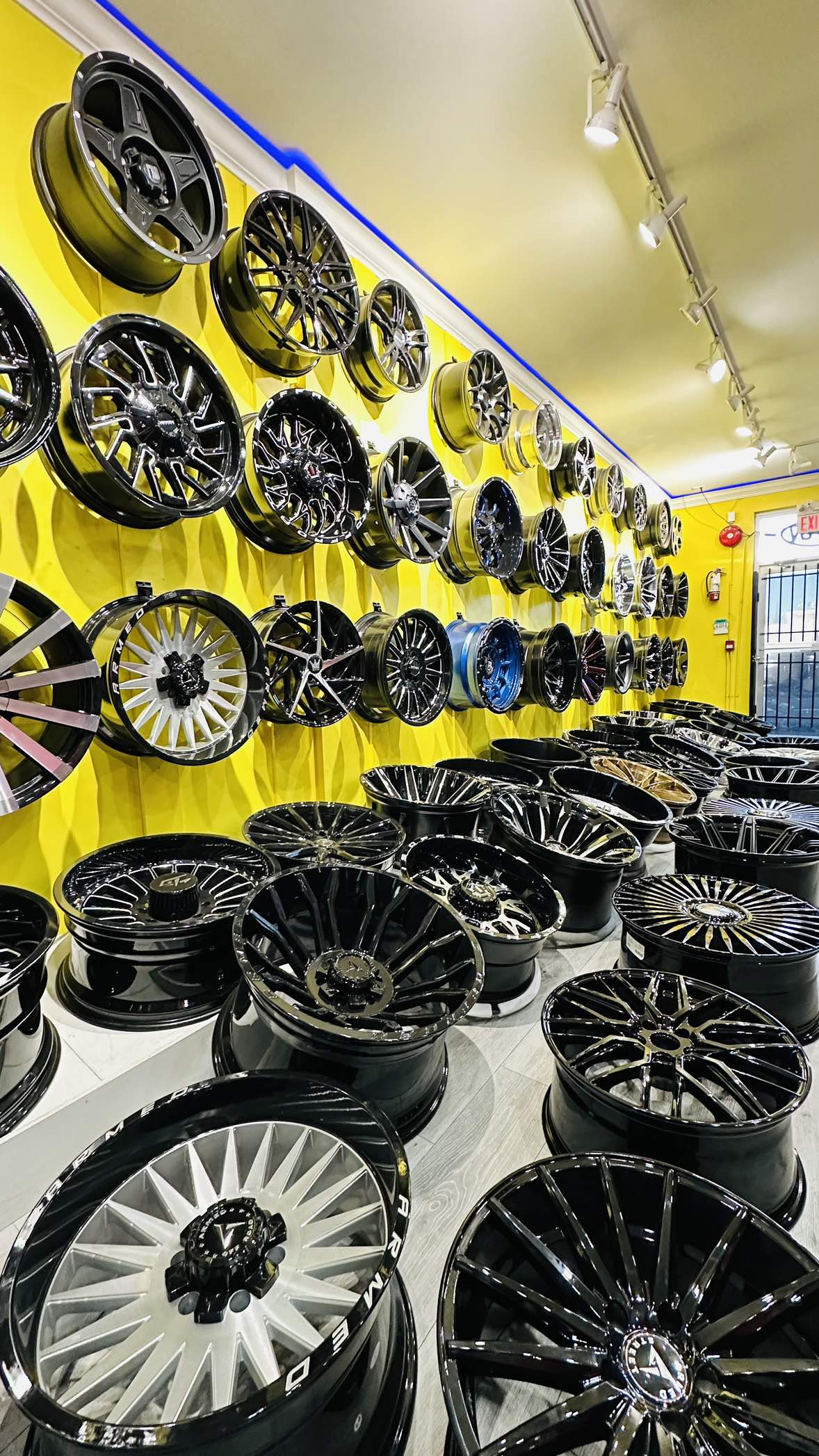 Rims and Tires 0 Down Financing Available image indicator(2)