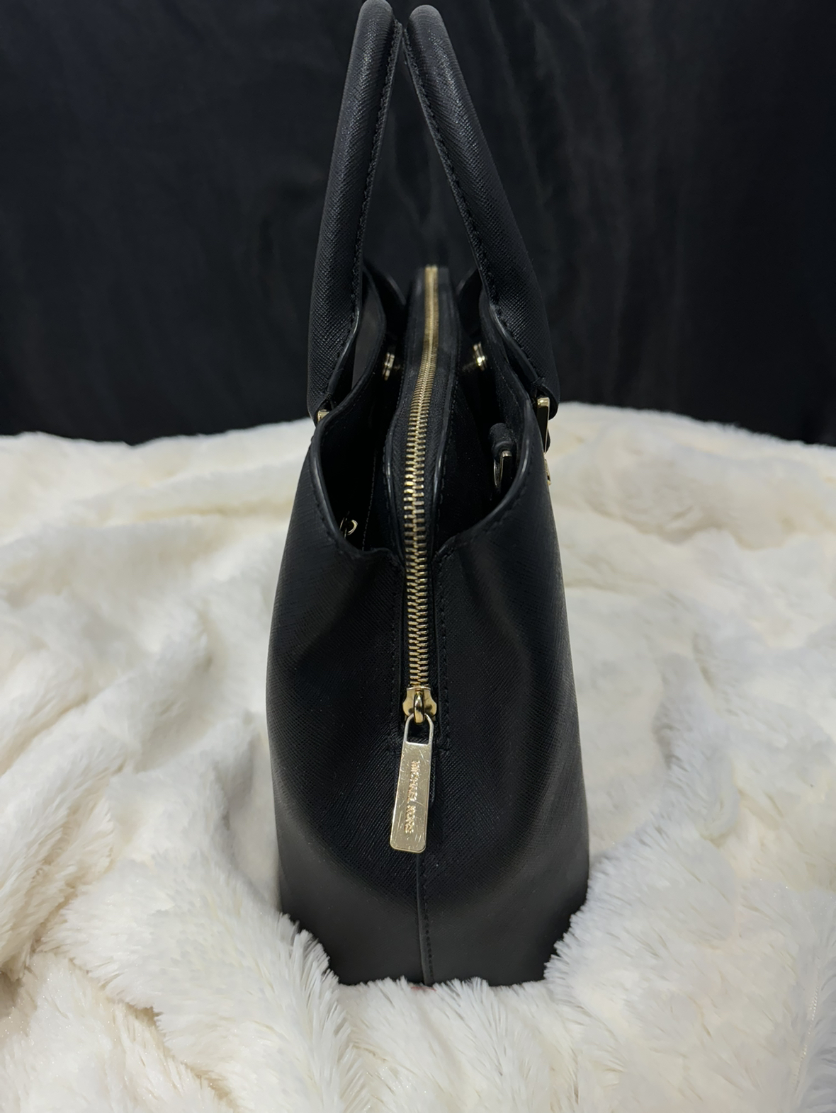 Micheal Kors Black Leather Bag - photo 3
