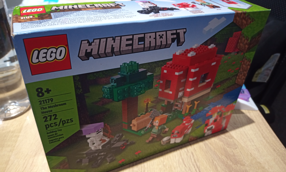 Lego Minecraft The Mushroom House (21179)