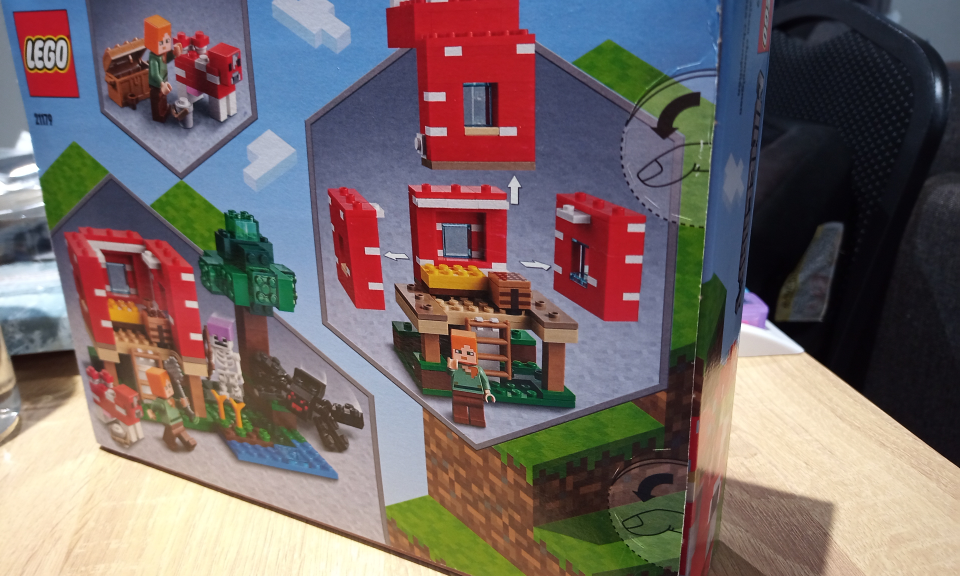Lego Minecraft The Mushroom House (21179) - photo 2
