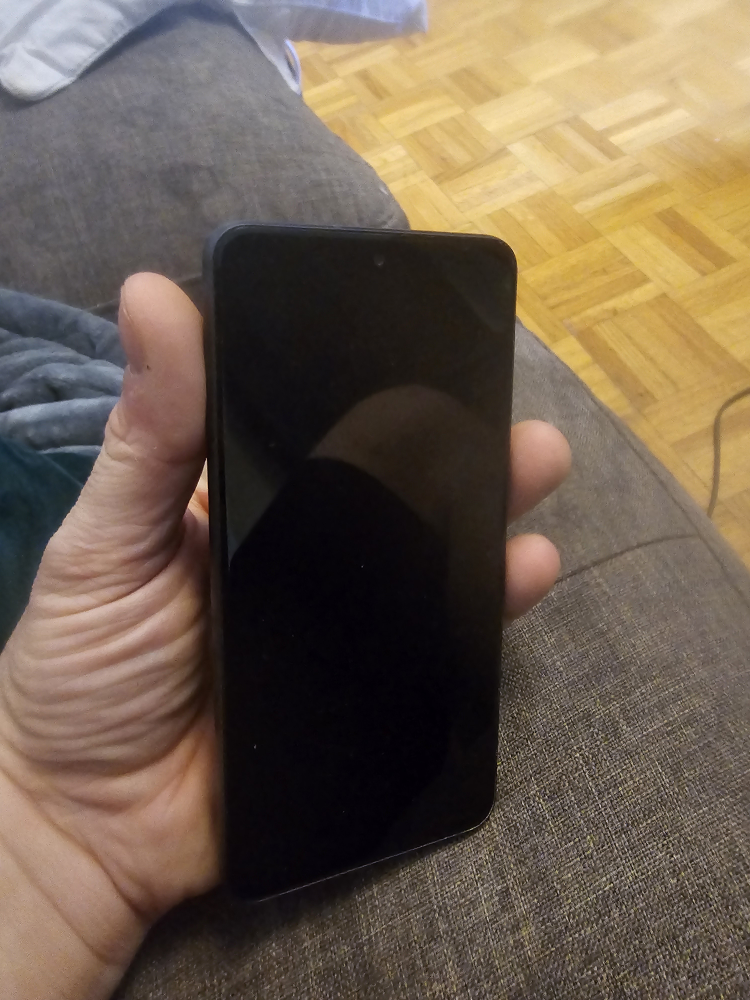 Galaxy S21 FE 5G with case - photo 3