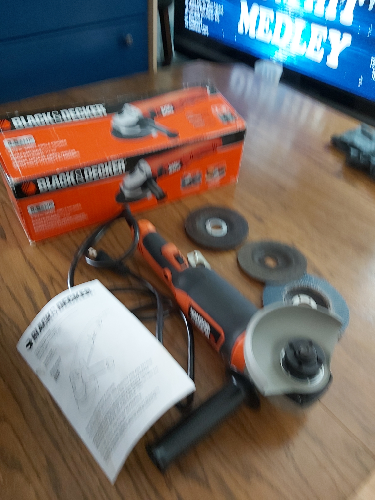 small angle grinder Moving sale! thumbnail