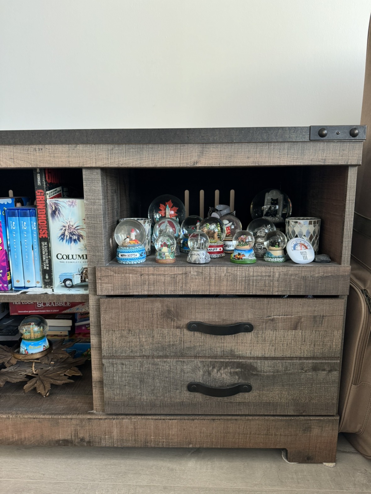 Trinell TV Stand - photo 4