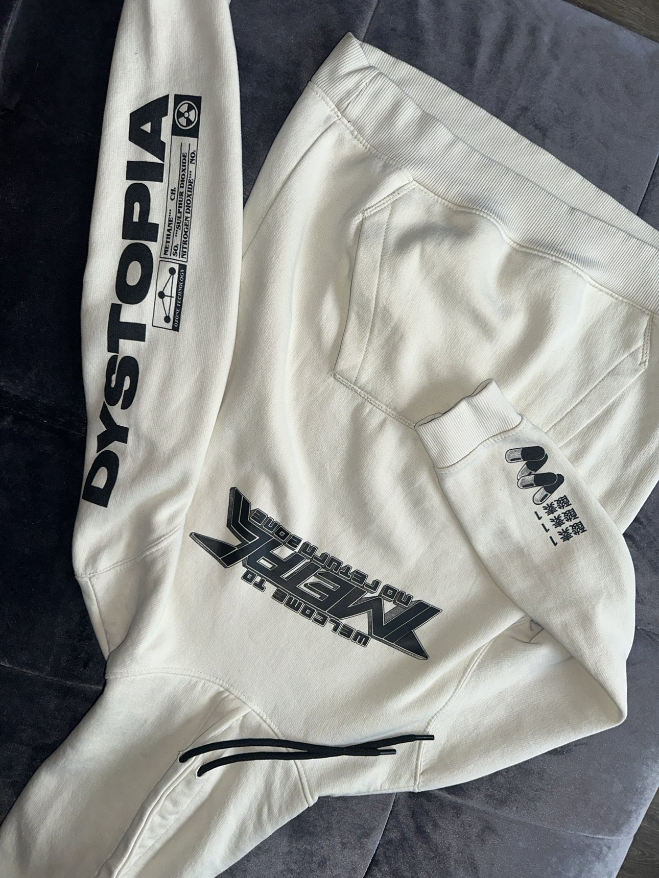 Bershka hoodie image indicator(5)