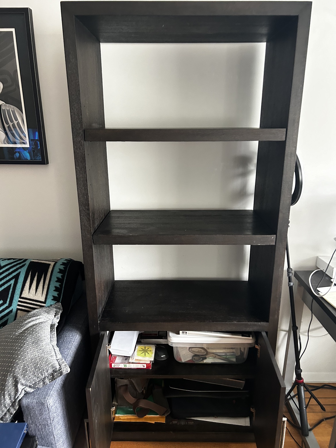 Solid wood bookcase - photo 3