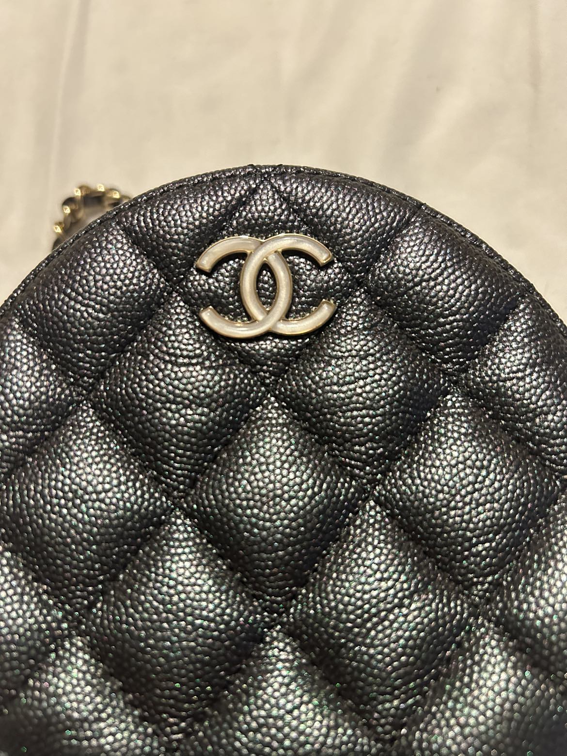 AUTHENTIC CHANEL Caviar Round Clutch w/ Chain image indicator(4)