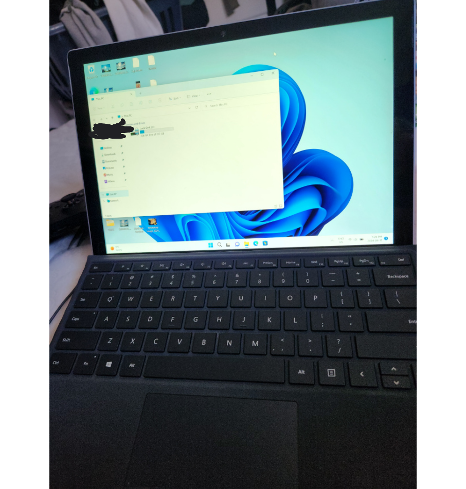 Microsoft Surface Pro 5 256GB/8GB RAM Intel i5