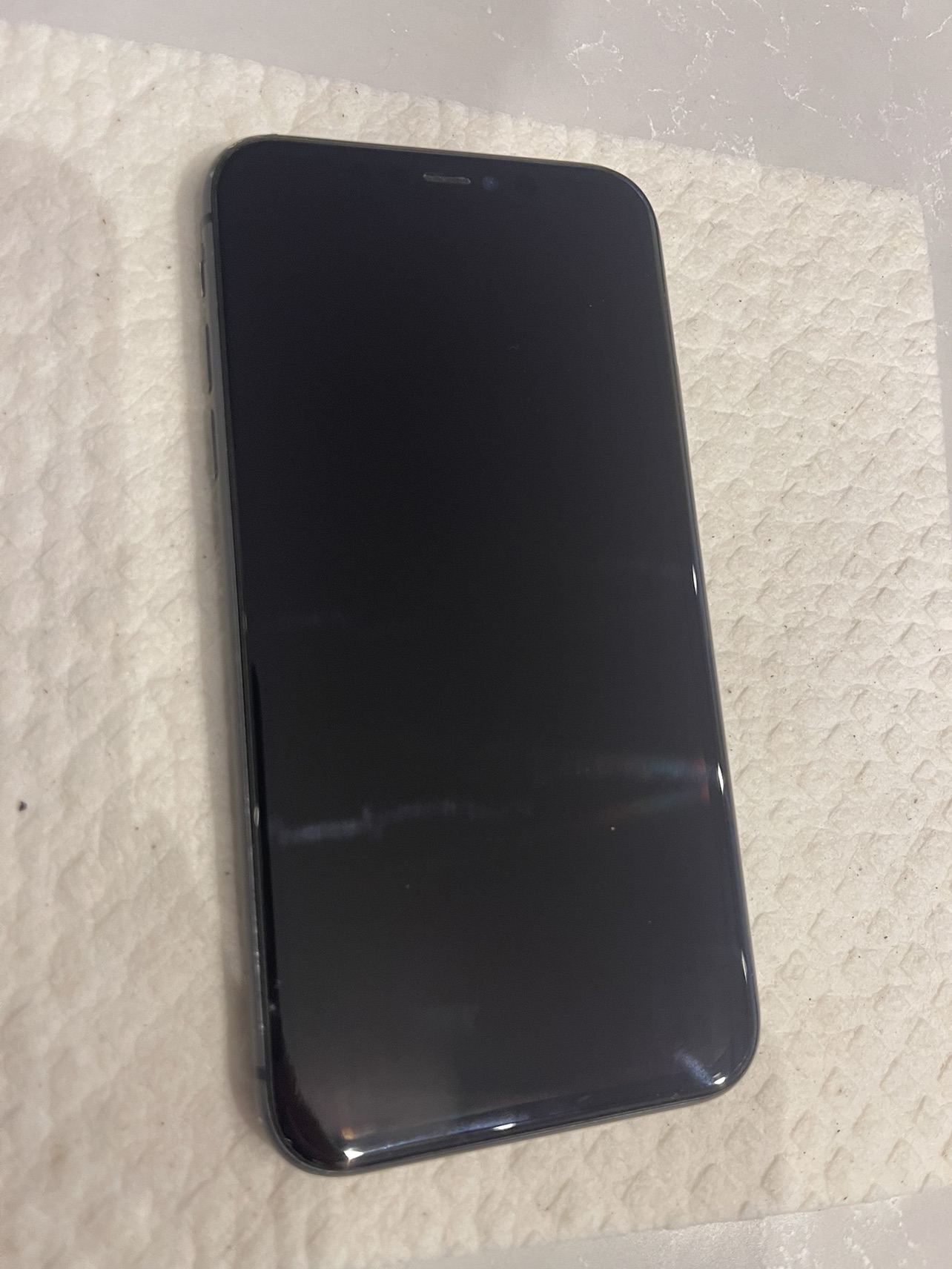 iPhone 11 🔋83% 64gb 8/10 condition - photo 4