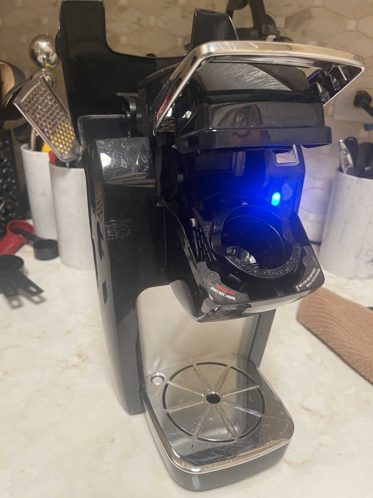 NEEDS TO GO !  Keurig one cup. - photo 2