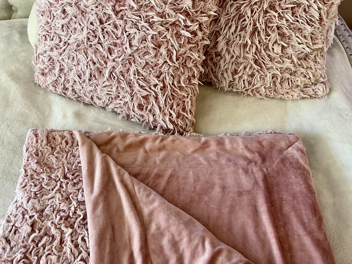 Pink Pillows and Throw - photo 2