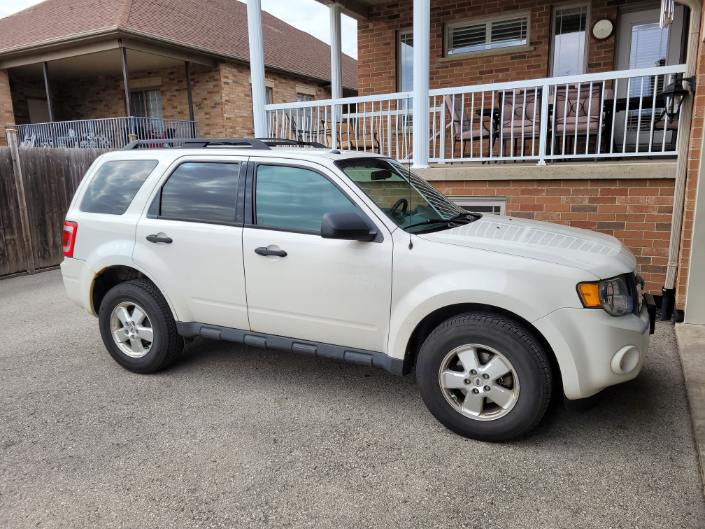 Ford Escape XLT 4cyl thumbnail