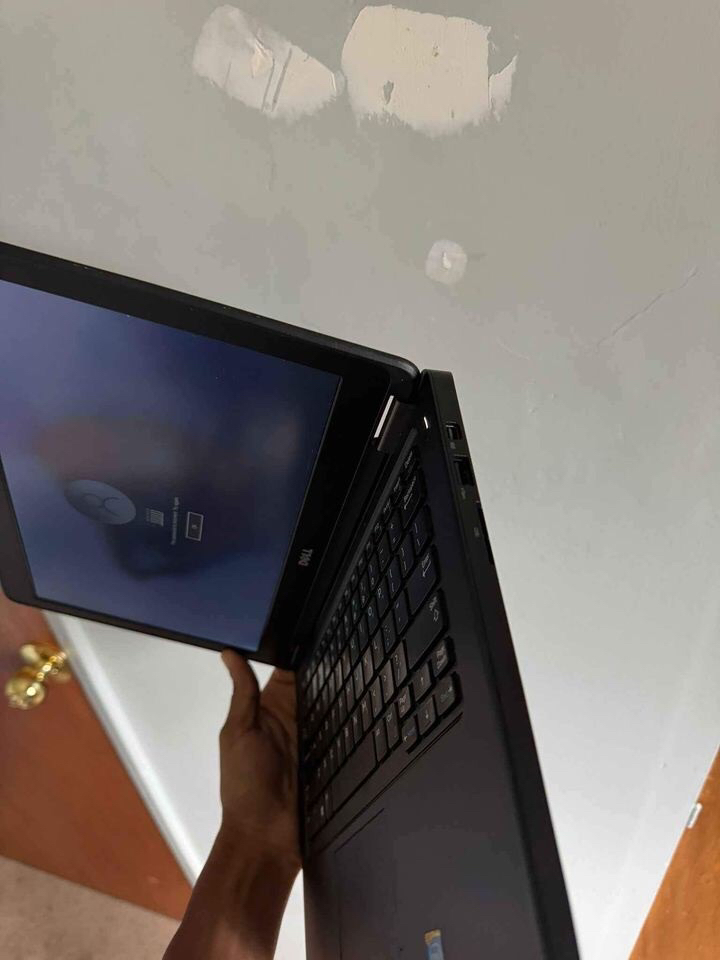 Dell latitude 5250 Laptop - photo 3