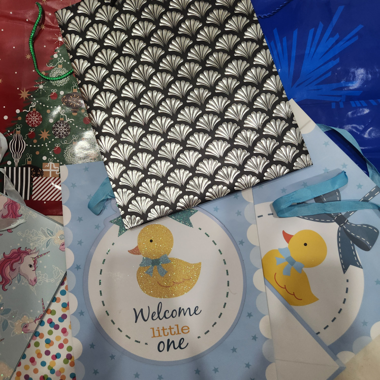 twenty two gift bags - photo 2