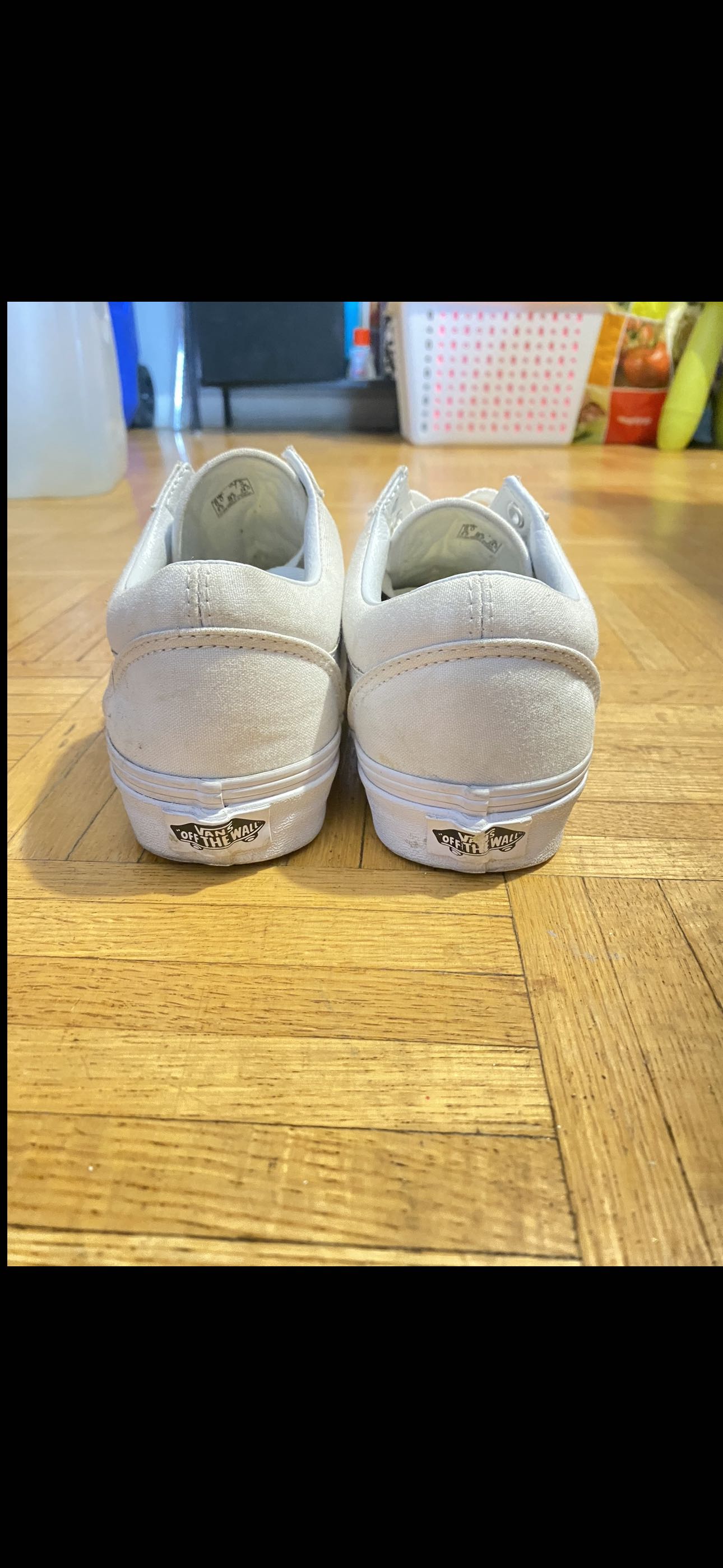 White vans image indicator(2)