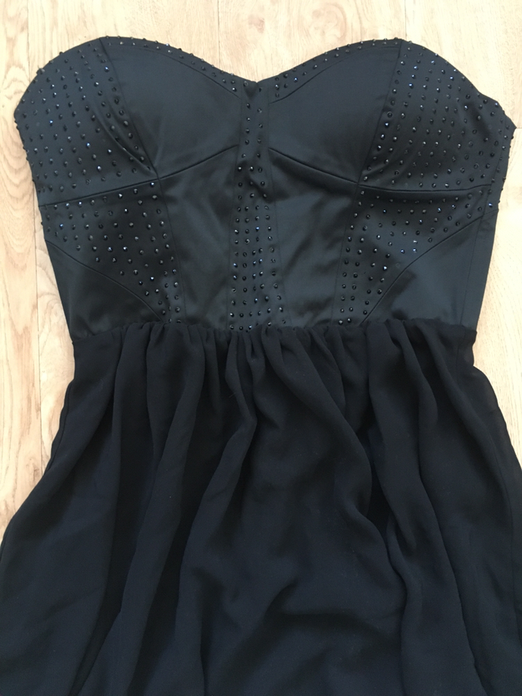 Flowy black dress thumbnail
