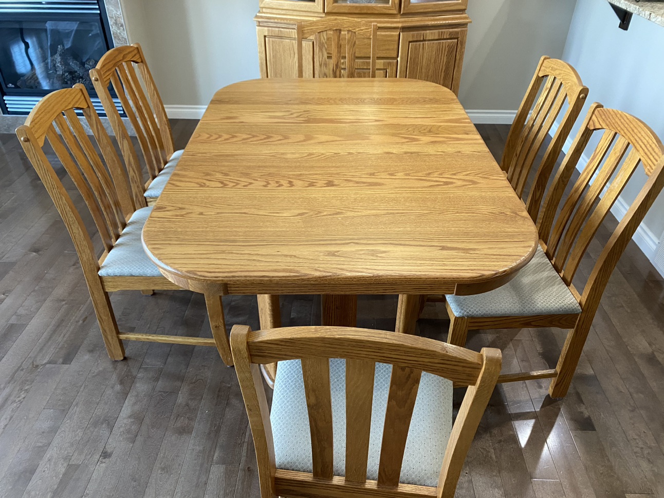 Solid Oak Dining Room Table