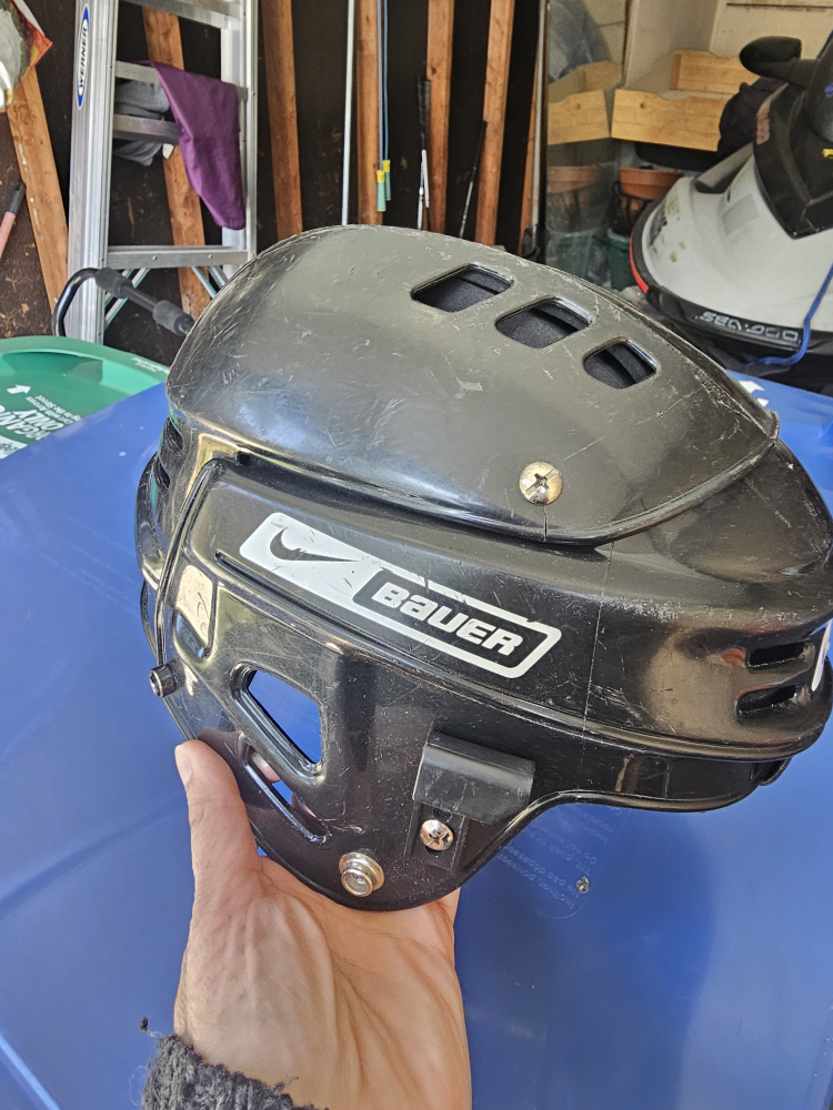 #freecycle  lightweight adjustable hockey helmet image indicator(5)