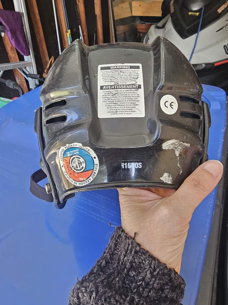 #freecycle  lightweight adjustable hockey helmet image indicator(8)