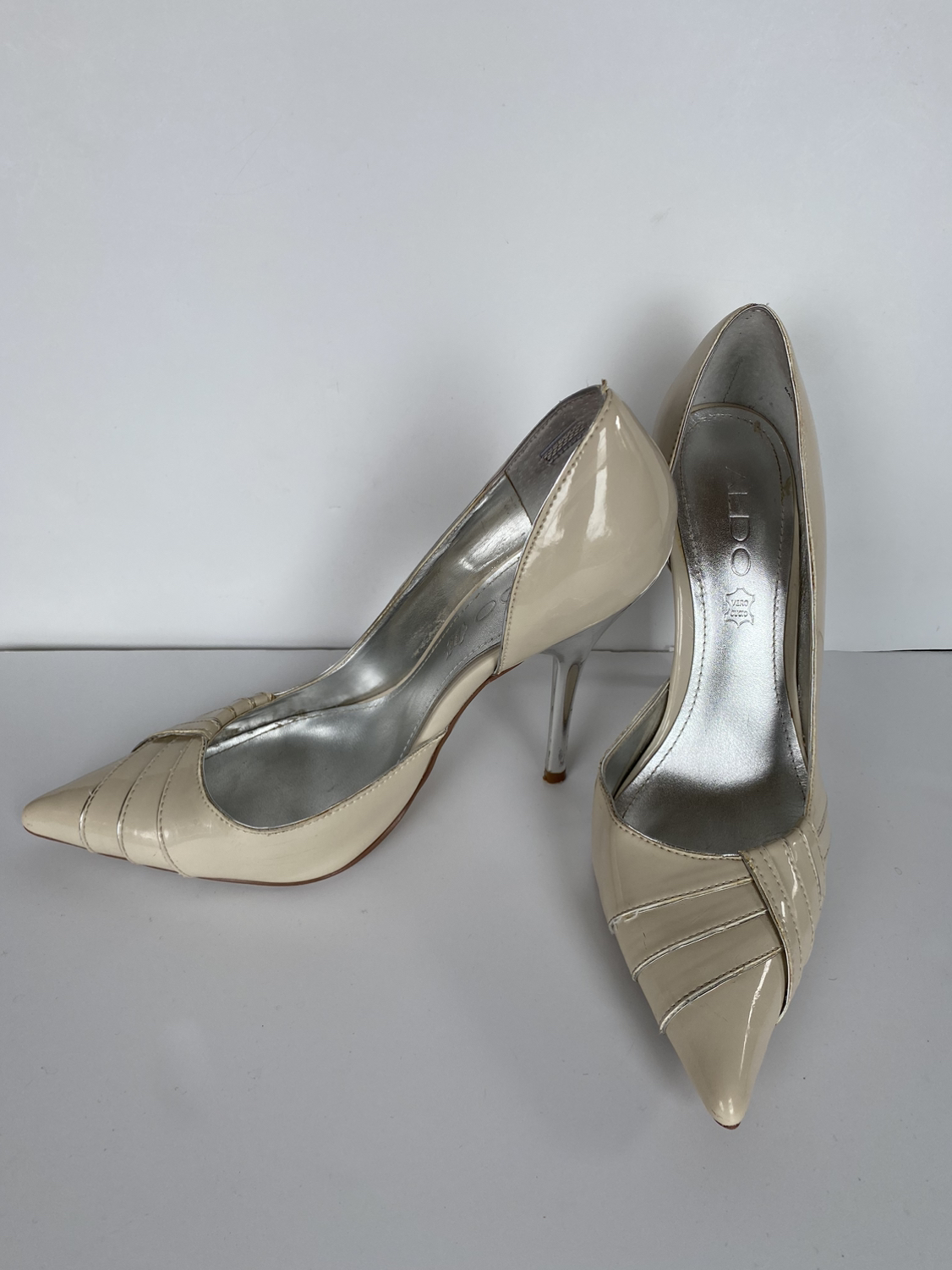 Aldo and Bravo Browns shoes, size 6 image indicator(2)