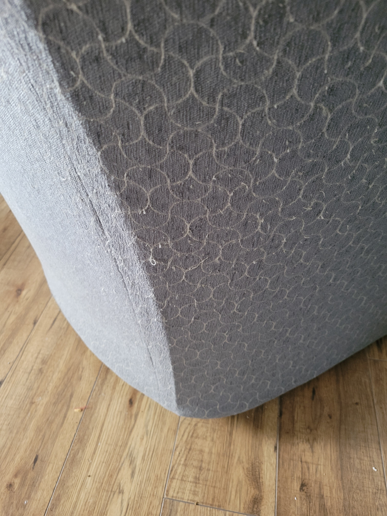 #FreeCycle 🥕  La-Z-Boy Round Accent Chair - photo 4