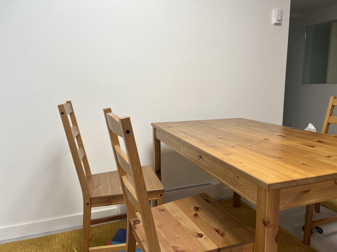 Table and chairs - photo 2