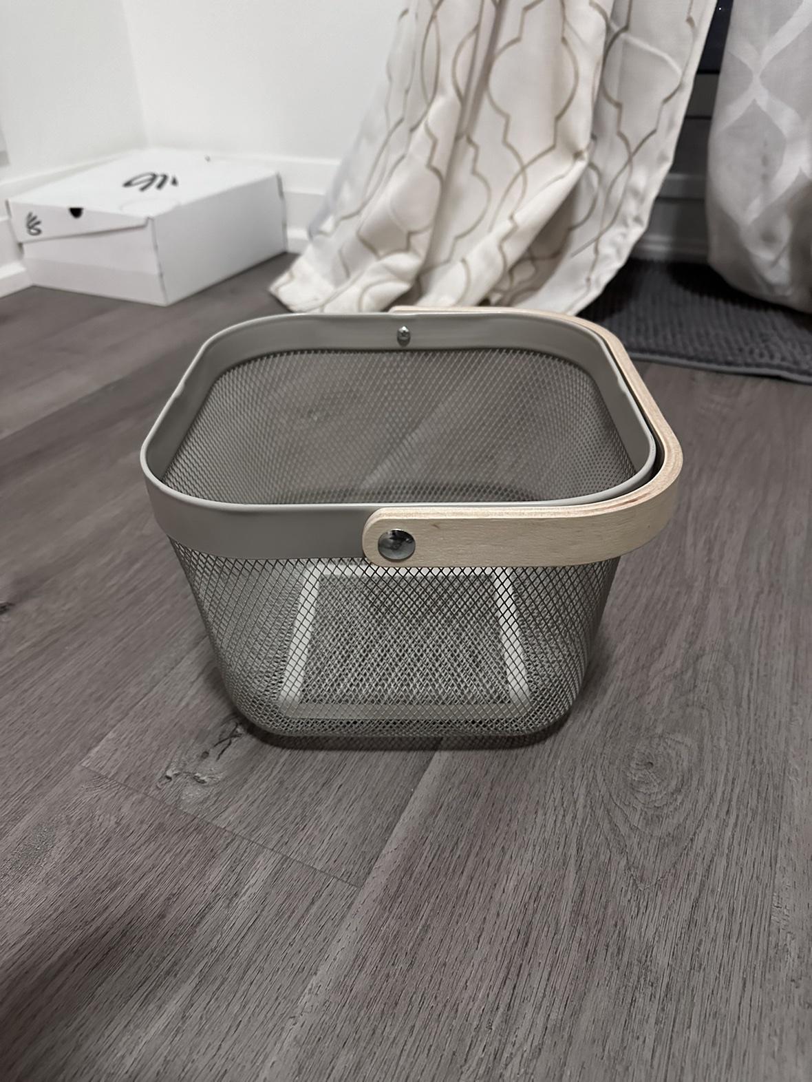 IKEA - Wire basket, white, 25x26x18 cm (9 ¾x10 ¼x7 ") thumbnail