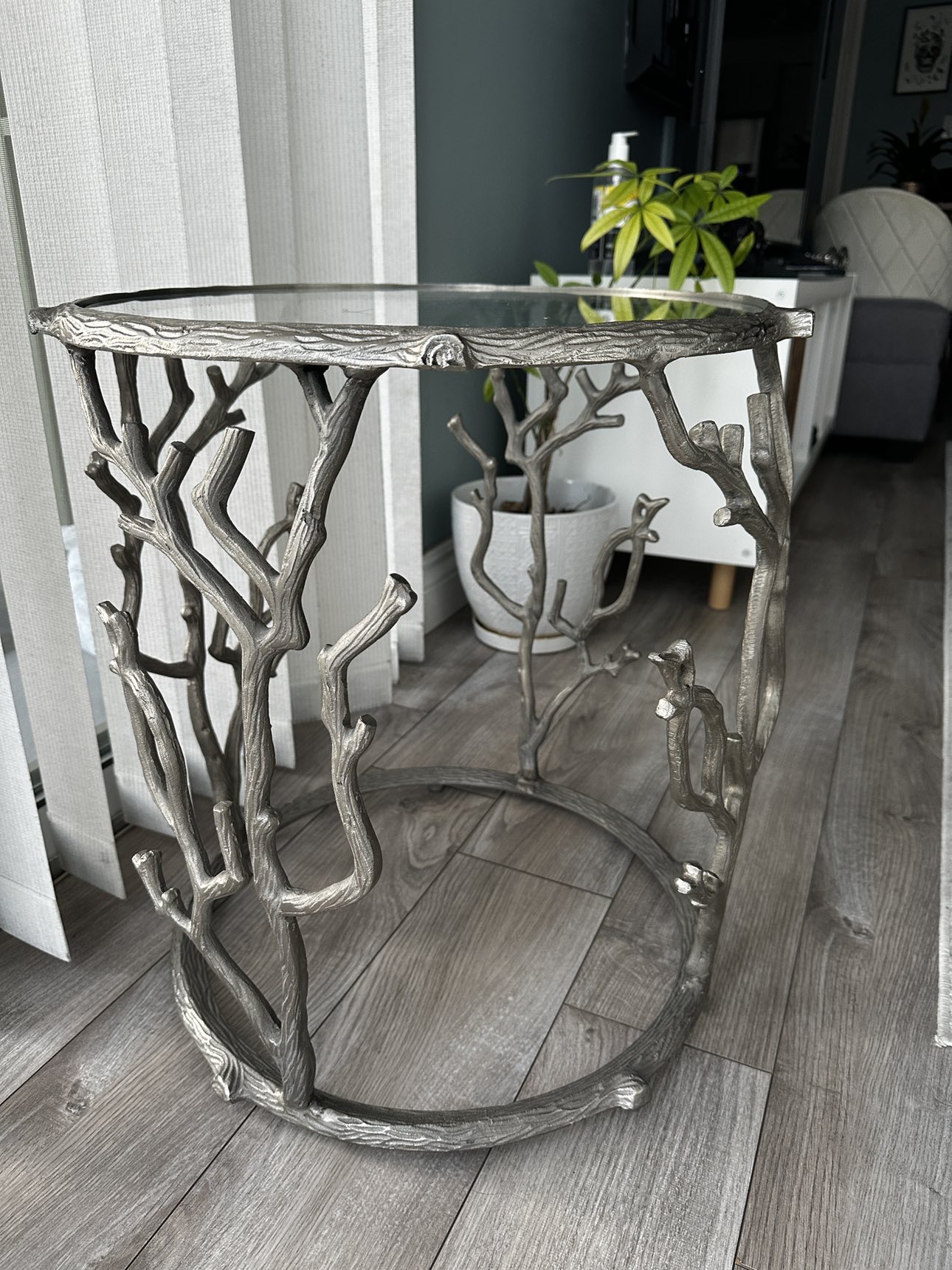 Accent table/ end table thumbnail