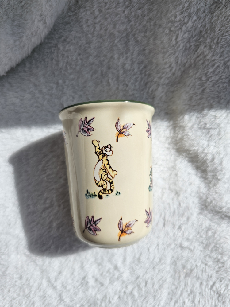 #ThriftyPicks Vintage Winnie the Pooh Ceramic Glass image indicator(3)