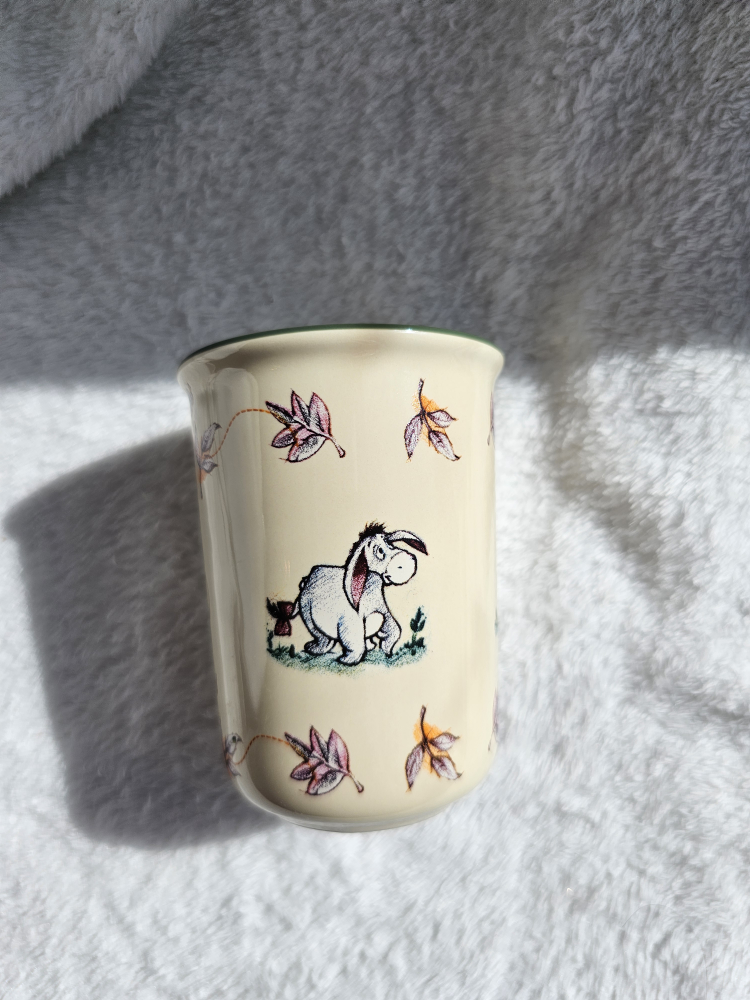 #ThriftyPicks Vintage Winnie the Pooh Ceramic Glass image indicator(4)