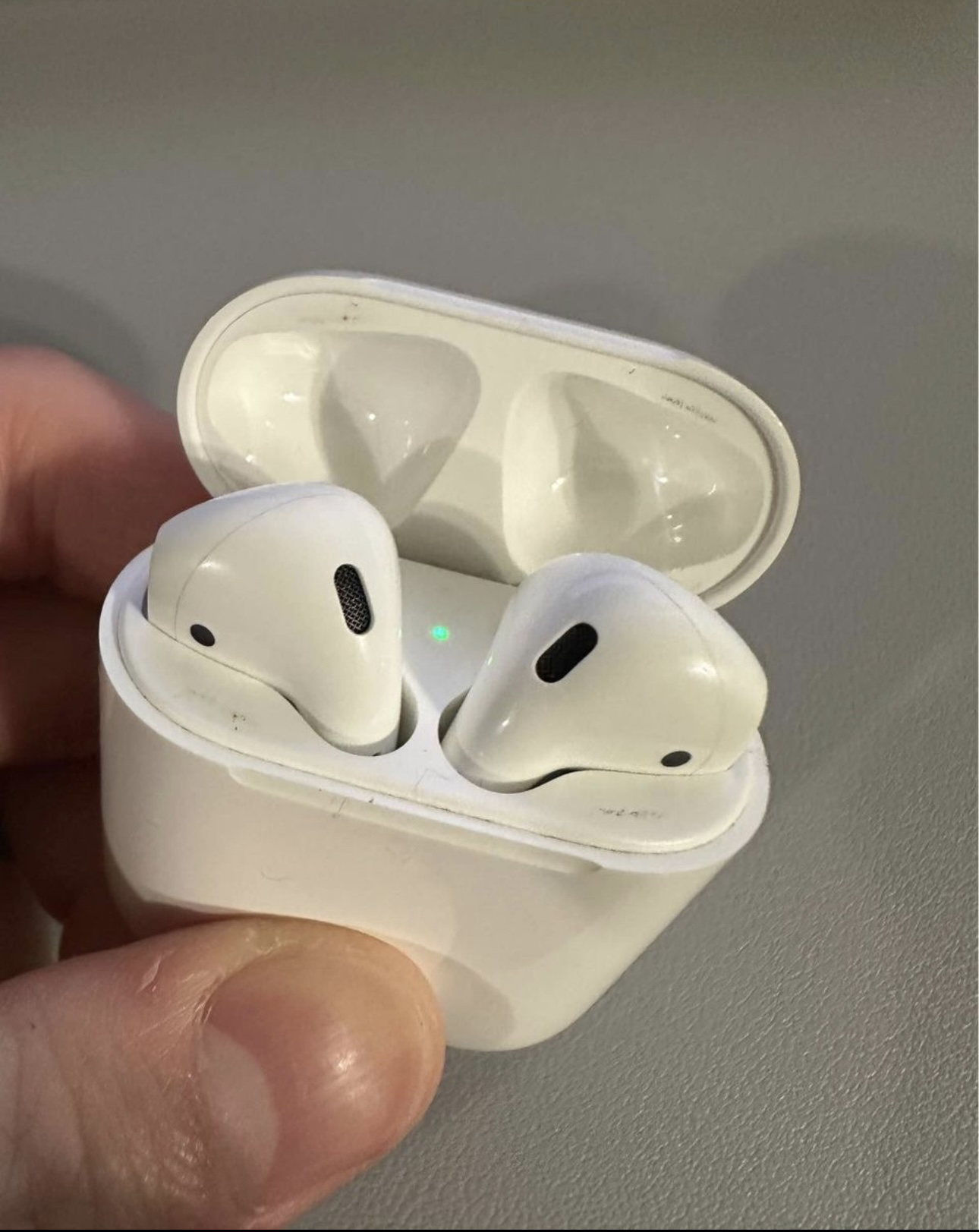 AirPods 1st Gen - photo 2