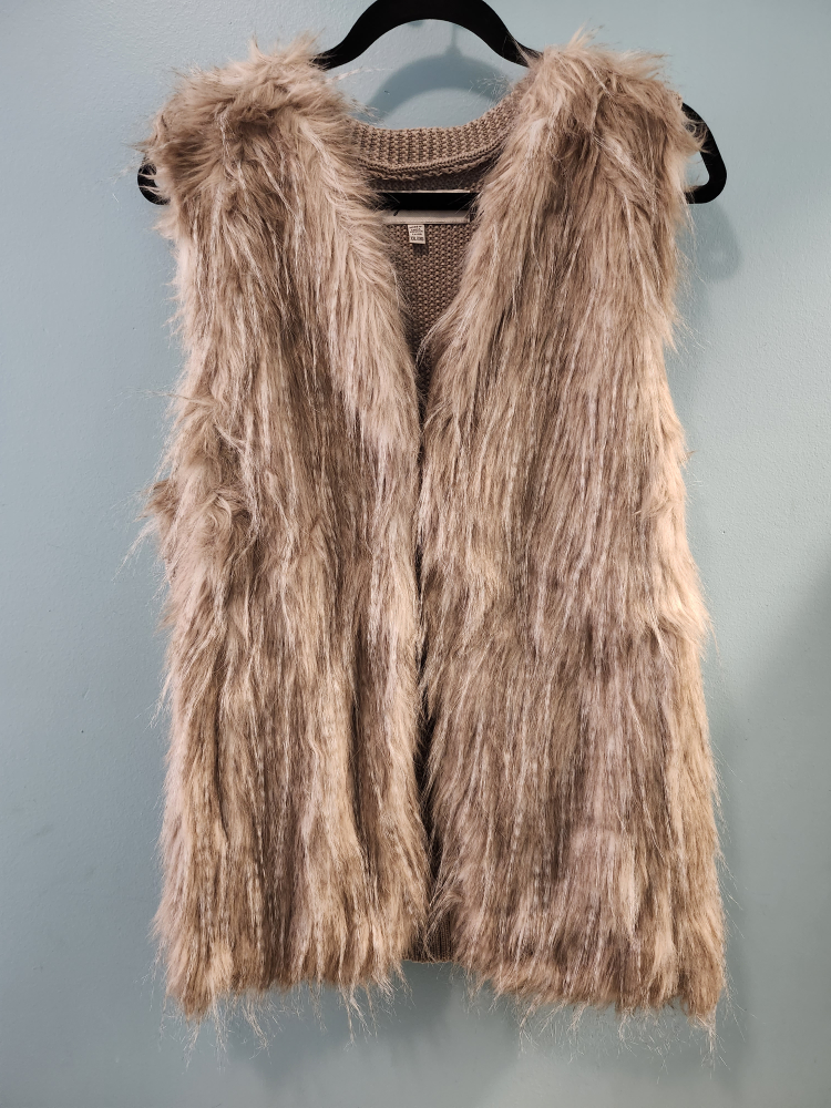 Faux fur vest thumbnail
