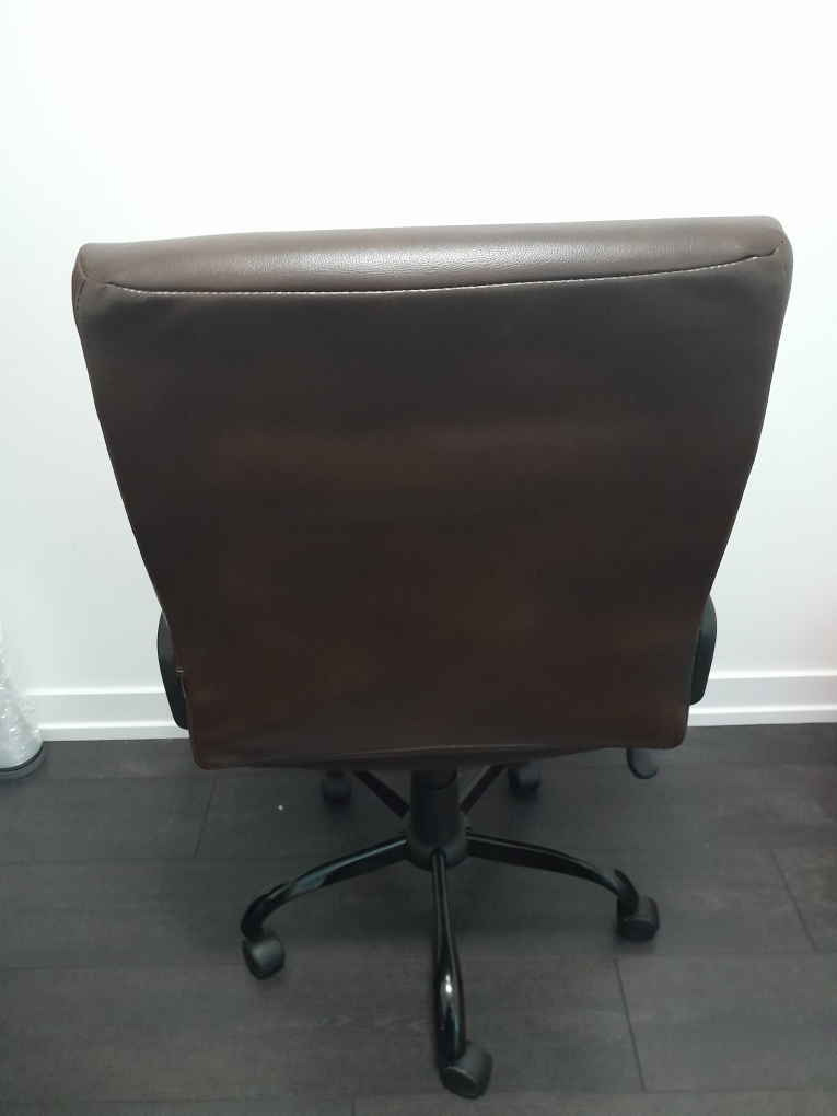 L shaped computer set with chair - photo 4
