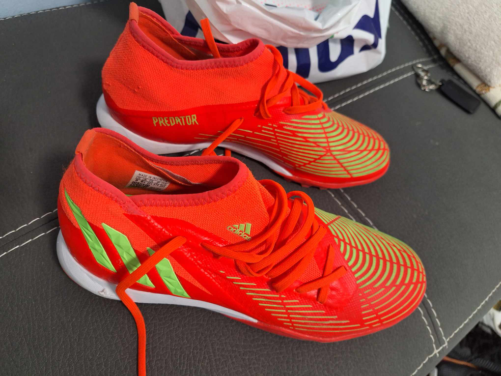 adidas predator thumbnail