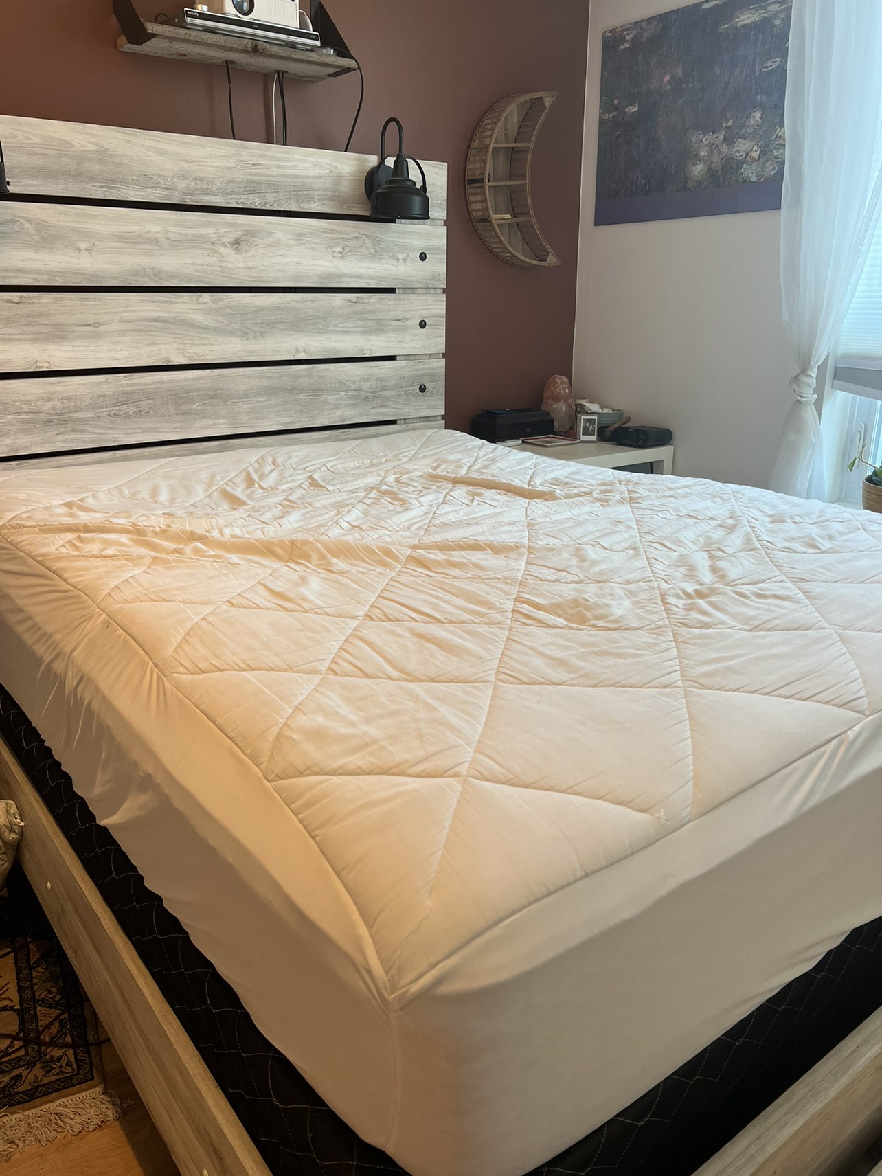 Queen Size mattress and mattress protector - photo 3