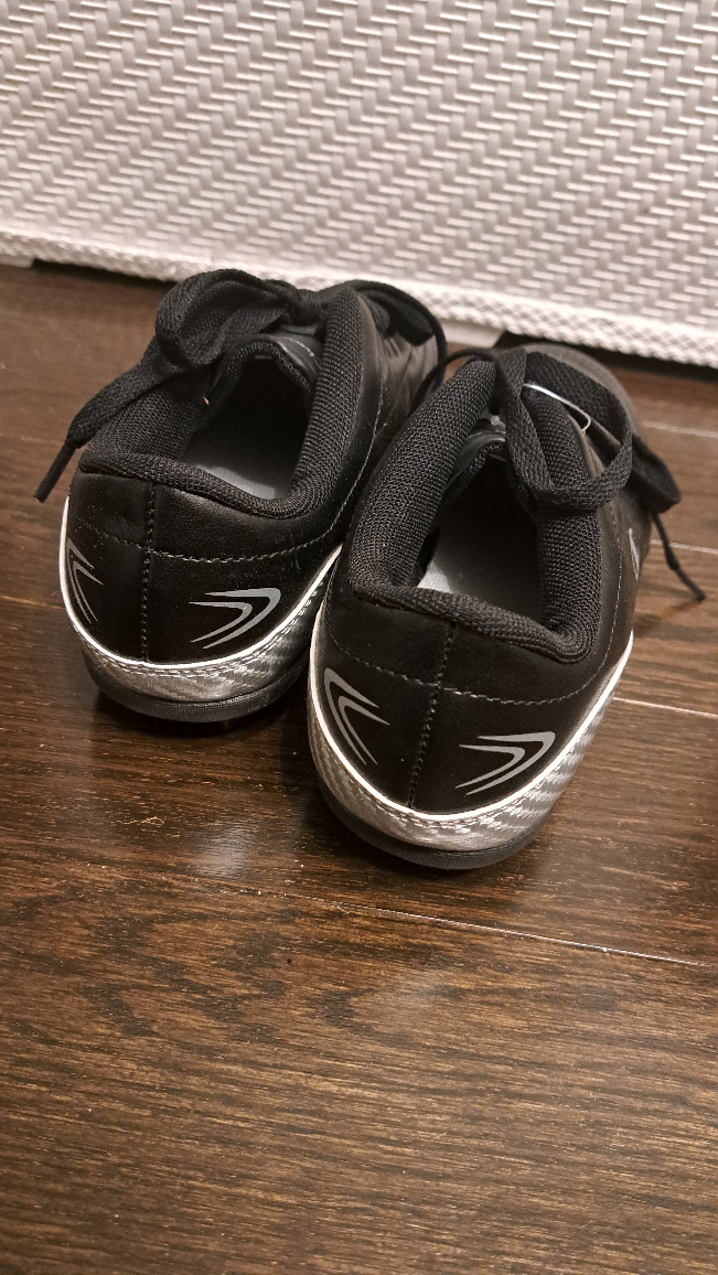 ⚽️💥brand NEW⭐️ Champion Soccer (or Baseball) Cleats ⚽️ image indicator(3)